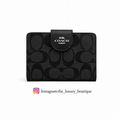 Medium Corner Zip Wallet In Signature black