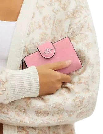 Medium Corner Zip Wallet In Signature (v4)