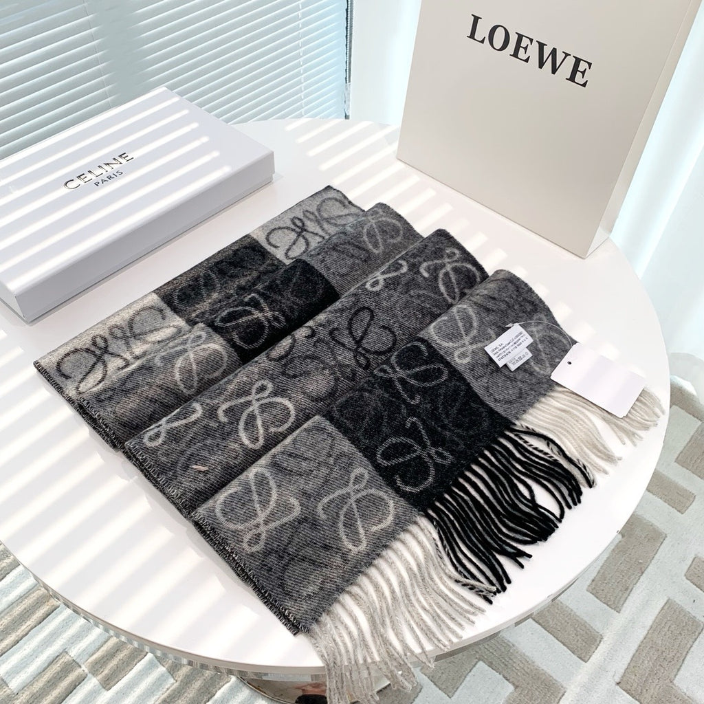 Loewe Scarf in Wool and Cashmere Black/White