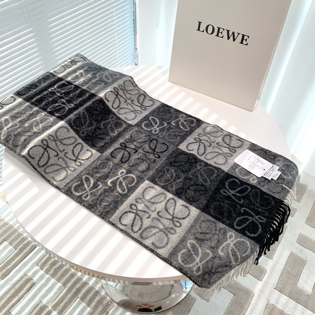 Loewe Scarf in Wool and Cashmere Black/White