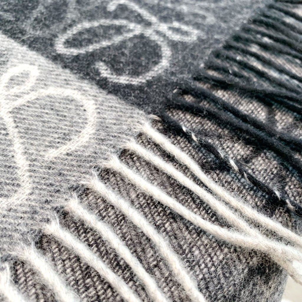 Loewe Scarf in Wool and Cashmere Black/White